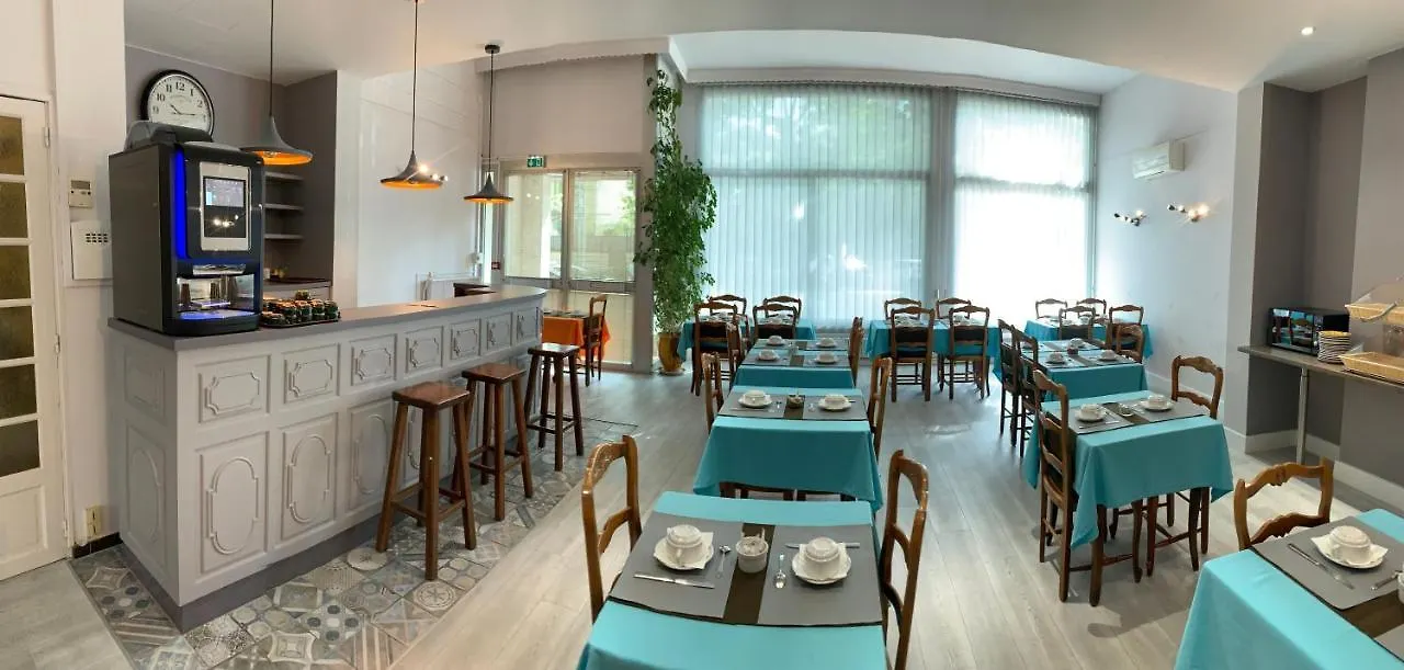 Logis Hotel du Midi Salon-de-Provence 2*,  France